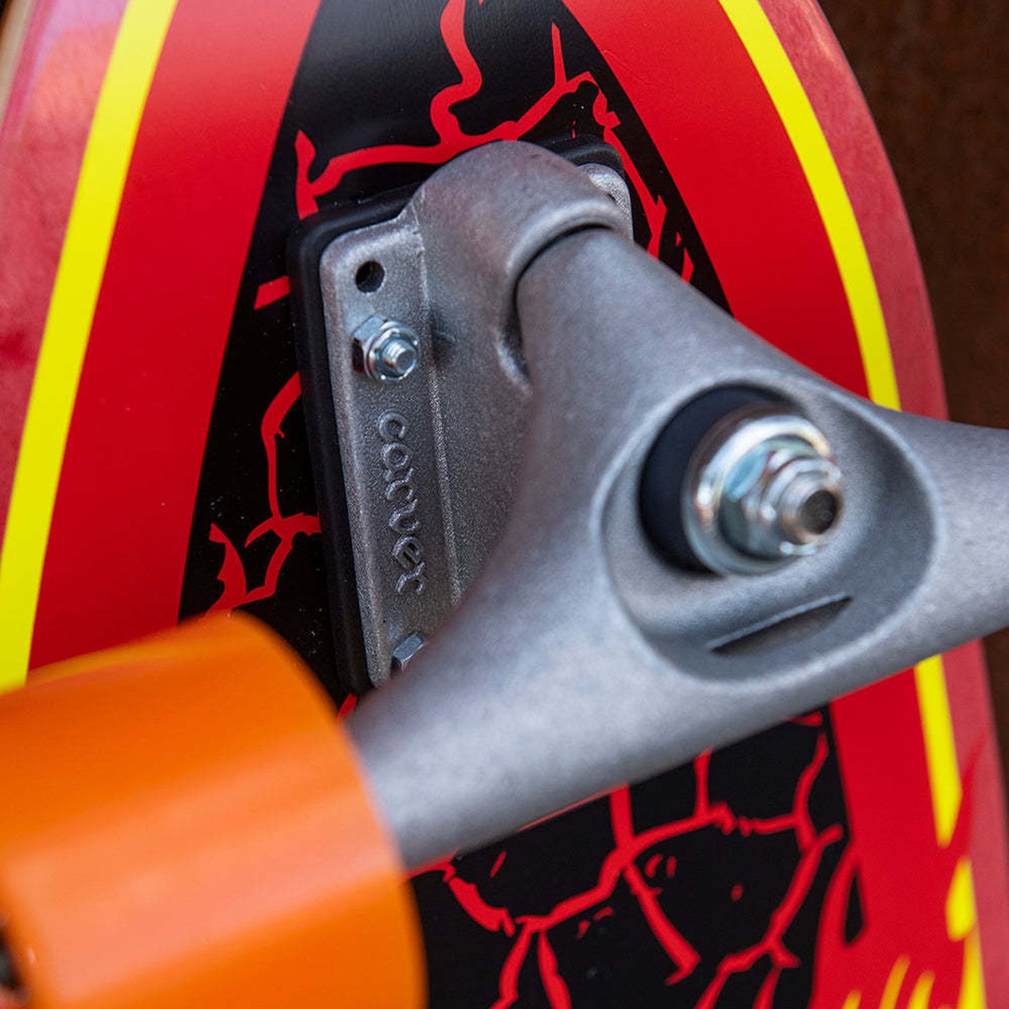 Santa Cruz Complete Cruiser Flame Dot Shark 9.85 X 31.52